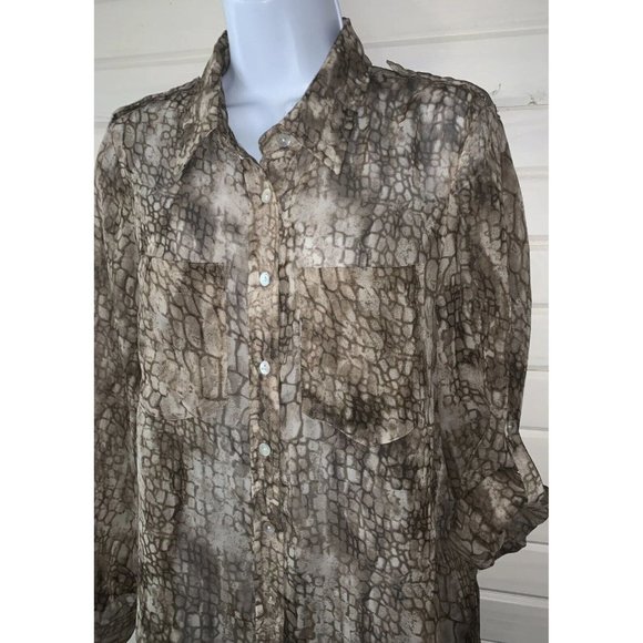 Chicos Sz 1 (MEDIUM) Reptile Croc Print Roll Tab Sleeve Chiffon Blouse Tunic EUC - Picture 1 of 11